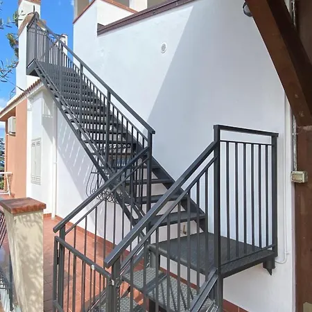 Loft Incantevole Con Idromassaggio Esterno Privato Patti Exterior photo