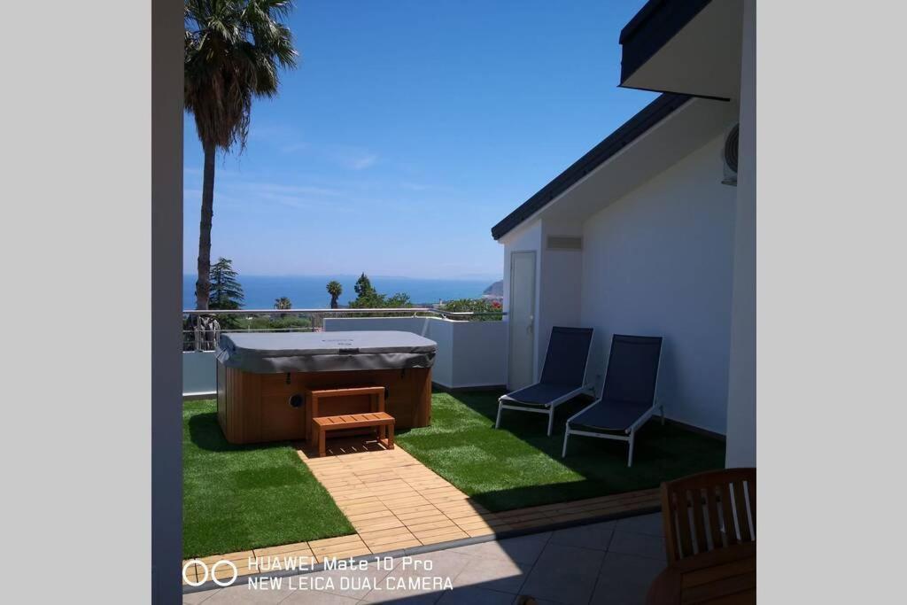Holiday home Loft Incantevole Con Idromassaggio Esterno Privato